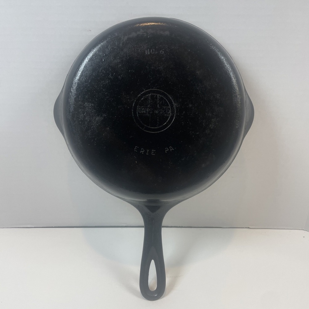 Griswold Skillet Unisex 9in Black No 6 Small Logo Erie PA Cast Iron Vintage Pan